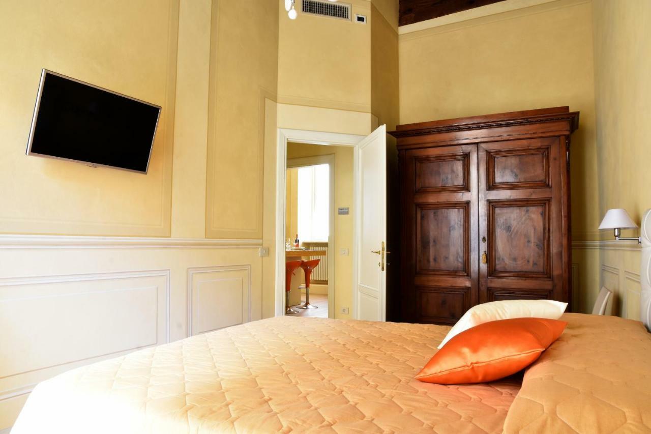 Stella Polare - Luxury Apartment Lucca Exterior foto